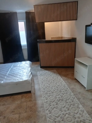 Garsoniera de inchiriat 