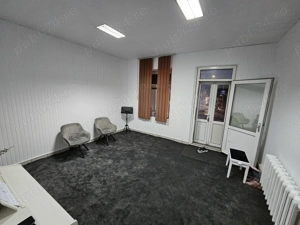 De închiriat spațiu comercial, zona Piata Mare , vad comercial ideal - imagine 2