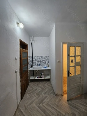 De închiriat spațiu comercial, zona Piata Mare , vad comercial ideal - imagine 4