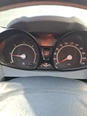 se vinde Ford Fiesta 2010 1.6 Tdci - imagine 8