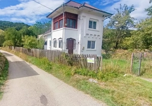 Casa cu teren in suprafață de 1038 mp in Mușătești jud Argeș - imagine 4