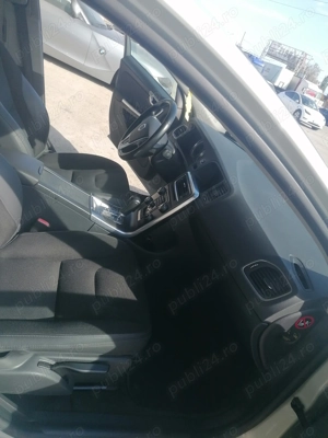 Volvo S60, diesel, 163 CP, 5 cilindri, automat - imagine 7 Volvo S60, diesel, 163 CP, 5 cilindri, automat - imagine 7