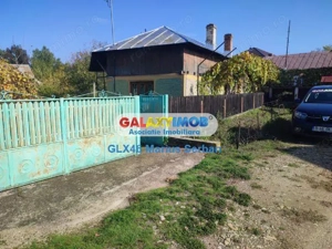 Vanzare casa batraneasca  si teren Raciu