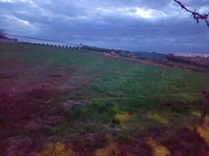 Teren intravilan Loc de casa Les, Bihor - imagine 2 Teren intravilan Loc de casa Les, Bihor - imagine 2