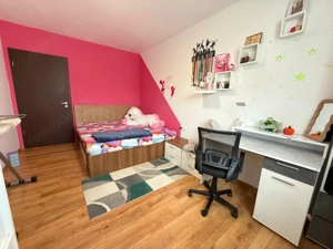 Apartament spatios cu 2 camere, decomandat, 54 mp utili - Giroc - imagine 4