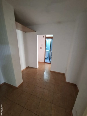 Vand Apartament Cu 2 Camere  Decomandat  ZONA Ultra Centrala La Parter Pozitie Pe Fata PRET 69000E