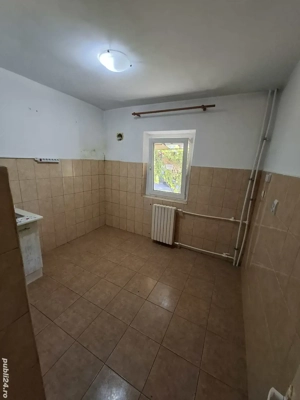 Vand Apartament Cu 2 Camere  Decomandat  ZONA Ultra Centrala La Parter Pozitie Pe Fata PRET 69000E  - imagine 5 Vand Apartament Cu 2 Camere  Decomandat  ZONA Ultra Centrala La Parter Pozitie Pe Fata PRET 69000E  - imagine 5