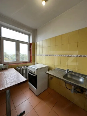 Garsoniera semidecomandata, 32 mp, zona Brazda  - imagine 2