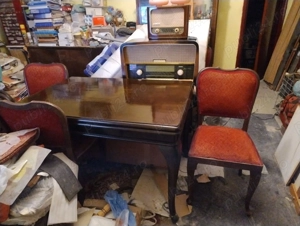 Masa lemn natur sculptat plus scaune