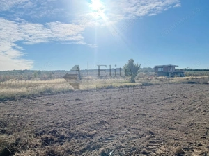 Teren intravilan de vanzare in Cihei