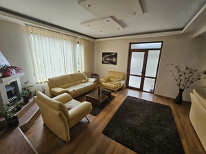 Casă de vânzare în Curtea de Argeș. - imagine 2