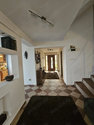 Casă de vânzare în Curtea de Argeș. - imagine 15