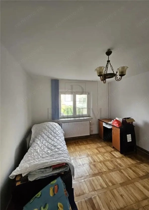 Steaua - 2 Camere - Centrala termica proprie - Etaj 1 - Decomandat - imagine 2