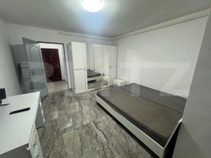 Garsonieră de închiriat, 40 mp, zona Burdea