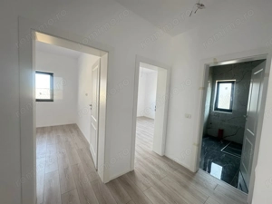 Casa Individuala pe parter in Mosnita, Toate Utilitatile, Drum asfaltat - imagine 8