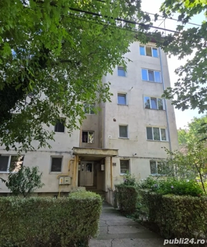 Închiriez Apartam cu o camera Confort1 zona Complexului Studentesc Medicină Fabric, str.Lunei Etaj 1