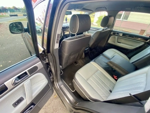 Vw Touareg 3.0 TDI 240 cp casa fullll extra 2008 - imagine 7 Vw Touareg 3.0 TDI 240 cp casa fullll extra 2008 - imagine 7