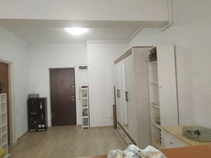 Vand garsoniera in zona liniștită - imagine 3