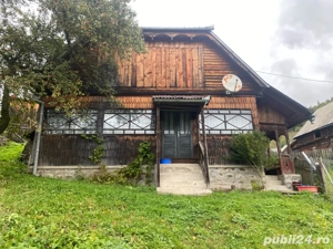 Vând casa de vacanță si teren 