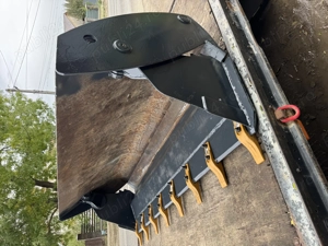 Cupa multifuncțională buldoexcavator - imagine 3