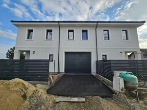 Proprietar, vand 1 2 duplex 218mp utili, 442 teren