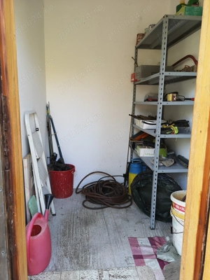 Vand casa vacanta lemn la Otvesti - imagine 8