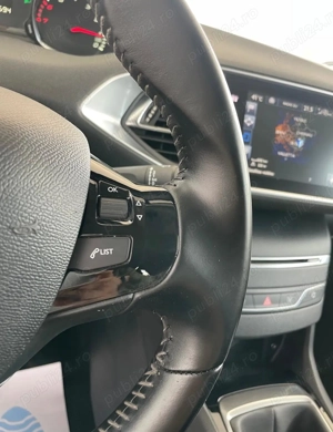 Peugeot 308 PureTech 130 Stop & Start Active - imagine 11