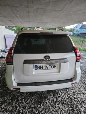 Toyota Land Cruiser 2.8 D-4D 177 CP - imagine 8