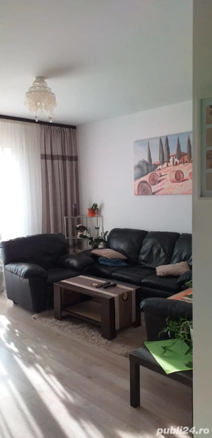 închiriez garsoniera