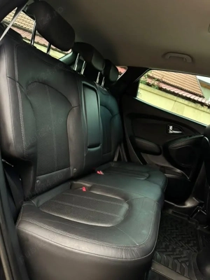 Hyundai Tucson IX35-AWD-2,00 CRDI-Automat-184 CP  - imagine 13 Hyundai Tucson IX35-AWD-2,00 CRDI-Automat-184 CP  - imagine 13