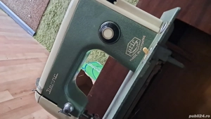 mașină de cusut  - imagine 2