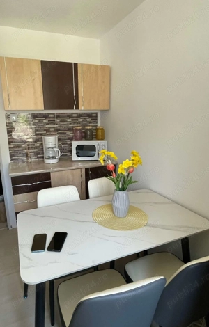 Închiriez apartament!