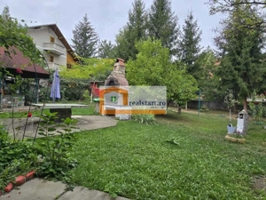 Vedere padure, panouri solare si fotovoltaice, pompa de caldura,  semineu - imagine 6