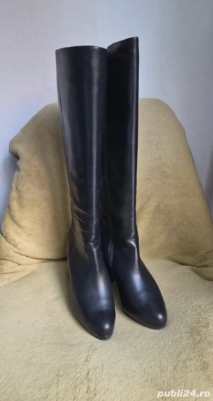 Vând cizme de piele