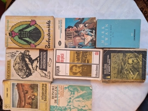 Lot 22 -  Carti beletristica (vechi)  (buc = 8) 