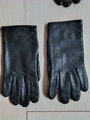 Manusi Soft Leather Gloves, Black Lambskin Leather, Size S-M