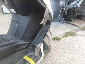 Reparatii carene scutere și moto - imagine 3