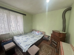 Inchiriez o camera intr-o casa - imagine 5