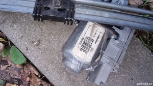 Macara geam dreapta opel tigra twintop  - imagine 2
