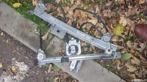 Macara geam dreapta opel tigra twintop  - imagine 3