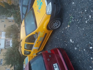 Se vinde mașină echipată taxi  timbru valabil până în 2028 - imagine 2