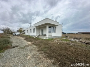 Casa parter Navodari str. Campului colt cu Garii