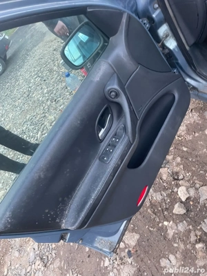 dezmembrez renault laguna 2 1.9 DCI 120 cp - imagine 4