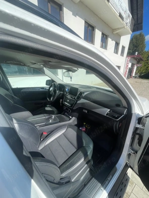 Mercedes-Benz GLE 350 d 4MATIC - imagine 6 Mercedes-Benz GLE 350 d 4MATIC - imagine 6