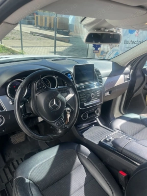 Mercedes-Benz GLE 350 d 4MATIC - imagine 10 Mercedes-Benz GLE 350 d 4MATIC - imagine 10