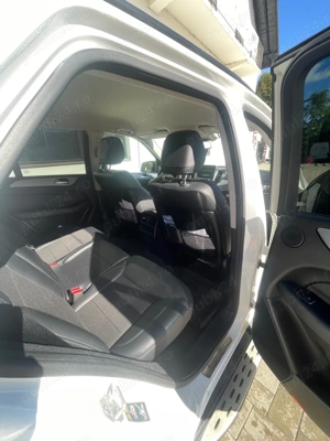 Mercedes-Benz GLE 350 d 4MATIC - imagine 9 Mercedes-Benz GLE 350 d 4MATIC - imagine 9