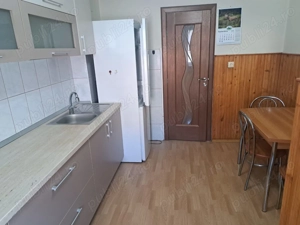 Apartament decomandat, zona Strand, 4 camere, etaj 2
