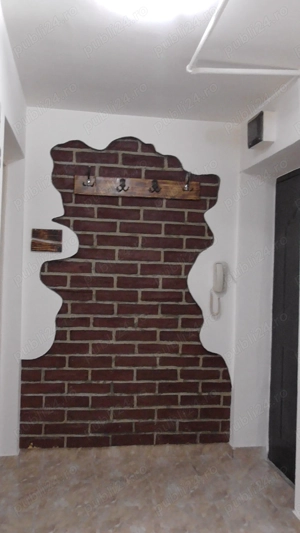 Proprietar închiriez apartament 3 camere - CETATE -zona Casa de Cultură - imagine 2