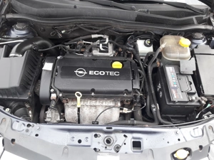 Opel Astra 1.6 INNOVATION, Xenon, climatronic, 8 roți - imagine 19