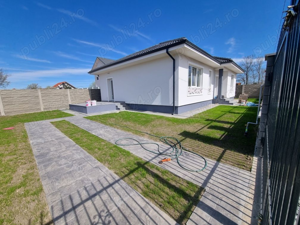 Casa individuala 4 camere-Utvin-400mp teren-centrala proprie